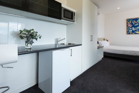 Bay 10 - Suites And Apartments - Accommodation Noosa 18