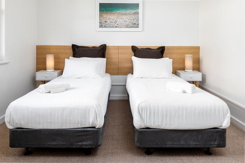 Bay 10 - Suites And Apartments - Accommodation Noosa 15