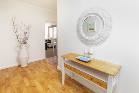 Bay 10 - Suites And Apartments - Accommodation Noosa 14