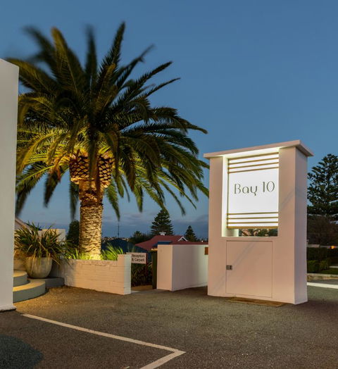 Bay 10 - Suites And Apartments - Accommodation Noosa 16