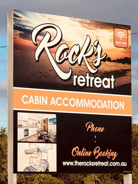 Rocks Retreat Cabin - Dolphin - Accommodation Noosa 1