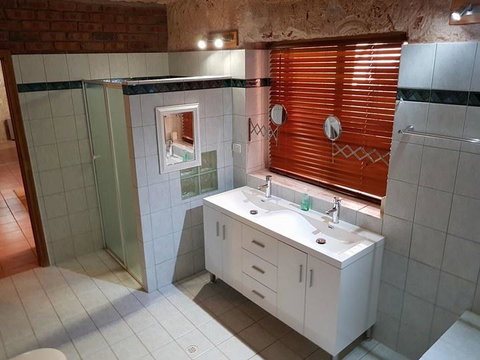 Zen Underground B&B - Accommodation Noosa 14