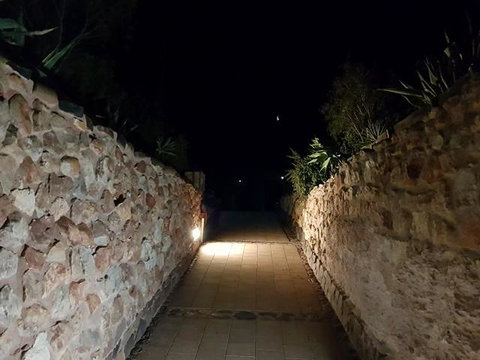 Zen Underground B&B - Accommodation Noosa 15