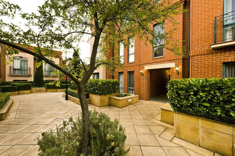 Majestic Old Lion Apartments - Accommodation Noosa 18