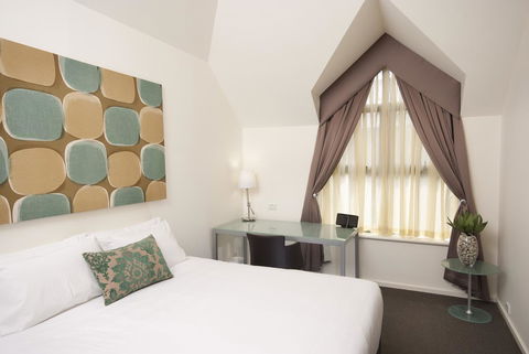 Majestic Old Lion Apartments - Accommodation Noosa 3