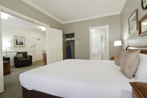 Majestic Old Lion Apartments - Accommodation Noosa 8