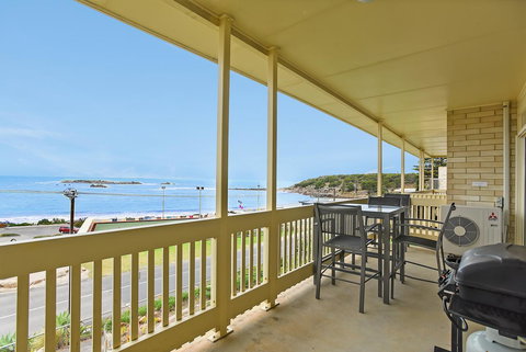 The Dolphins Beachfront Apartments - Accommodation Noosa 10