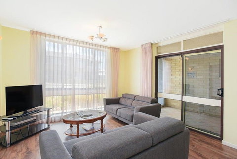 The Dolphins Beachfront Apartments - Accommodation Noosa 5