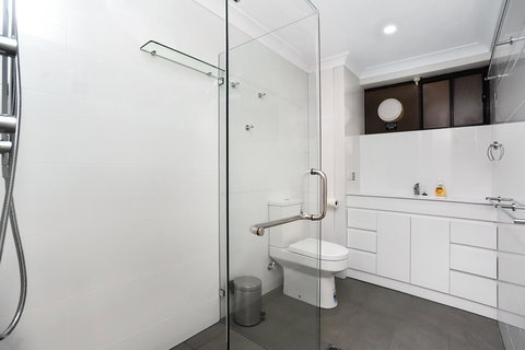 The Dolphins Beachfront Apartments - Accommodation Noosa 2