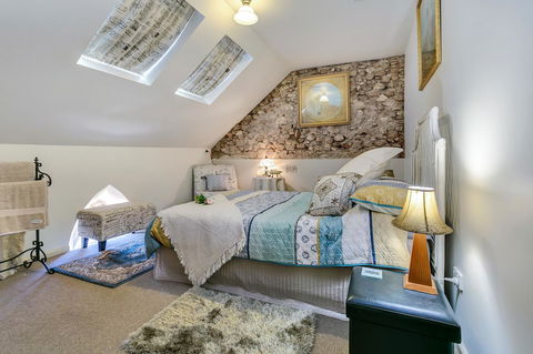 \'THE CHURCH\' Guest Home, Gawler Barossa Region - Accommodation Noosa 7