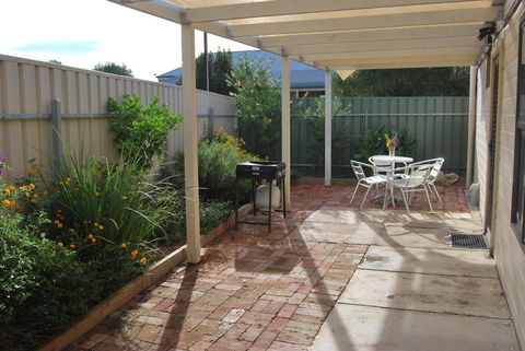 Jacaranda Cottage - Accommodation Noosa 5