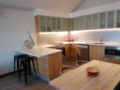 Semaphore Splash Apartments - Accommodation Noosa 10