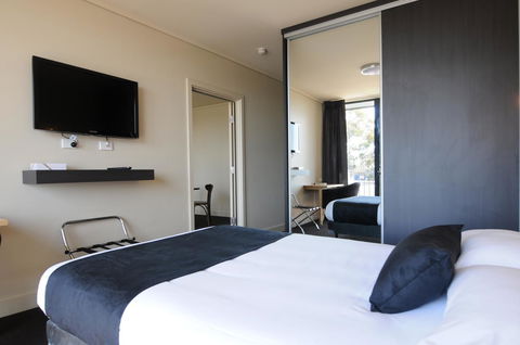 Mansfield Park Hotel - Accommodation Noosa 1
