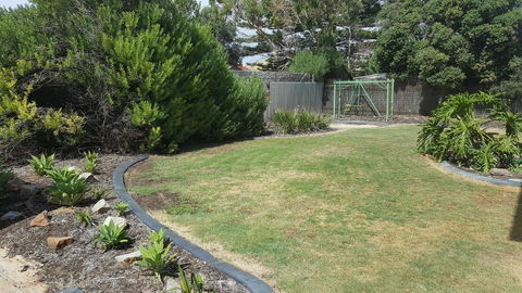 Beachside Escape On The Esplanade - Accommodation Noosa 12