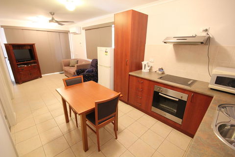 Port Vincent Motel & Apartments - Accommodation Noosa 7
