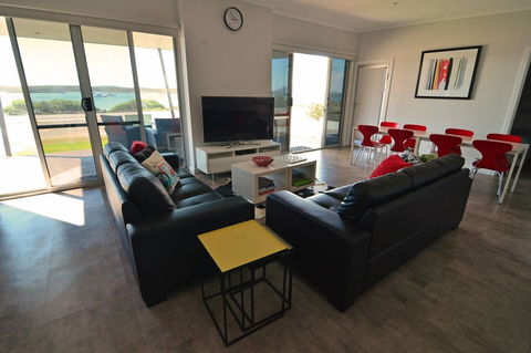 Beachview - Accommodation Noosa 10