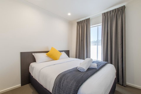 Mick O\'Sheas - Accommodation Noosa 17