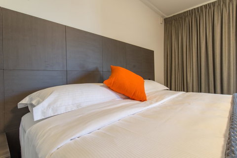 Mick O\'Sheas - Accommodation Noosa 30