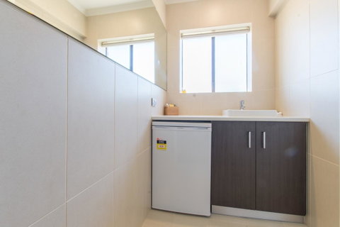 Mick O\'Sheas - Accommodation Noosa 27