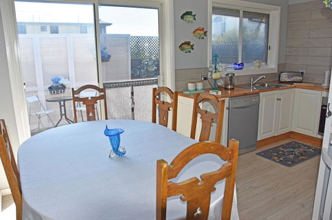 Beach Life Retreat - Accommodation Noosa 11