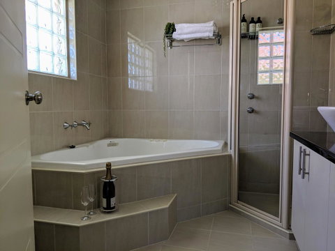 Ochre Point Beach House On Moana Seafront - Accommodation Noosa 9