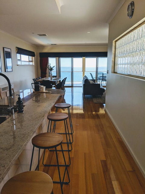 Ochre Point Beach House On Moana Seafront - Accommodation Noosa 4