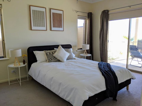 Ochre Point Beach House On Moana Seafront - Accommodation Noosa 11