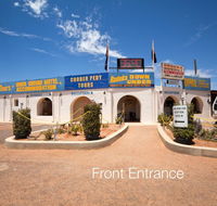 Radeka Downunder Underground Motel - Accommodation Noosa