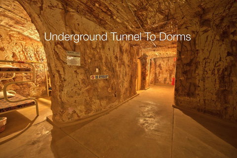 Radeka Downunder Underground Motel - Accommodation Noosa 10