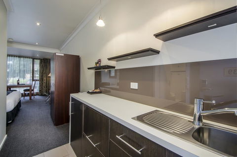The Commodore - Accommodation Noosa 42