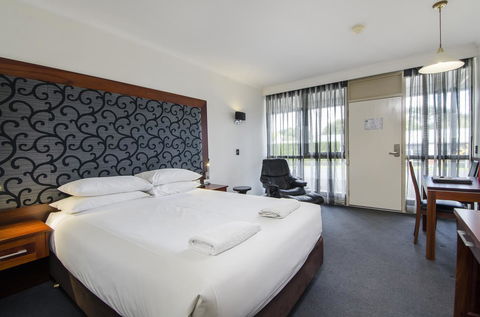 The Commodore - Accommodation Noosa 41