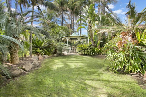 The Palms - Accommodation Noosa 8