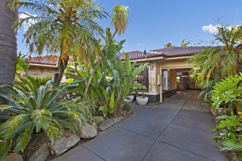 The Palms - Accommodation Noosa 7