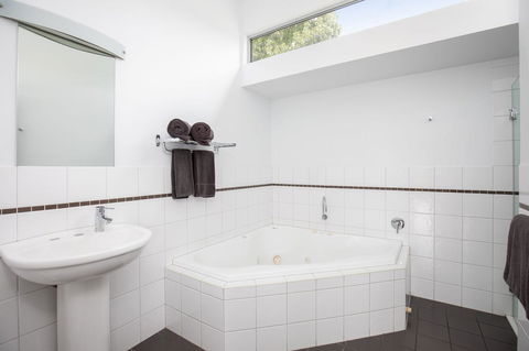 Blue Lake Holiday Park - Accommodation Noosa 42