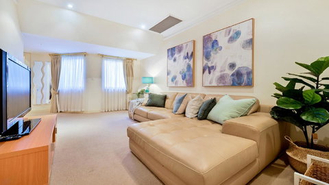 GOUGER 265 - Accommodation Noosa 16