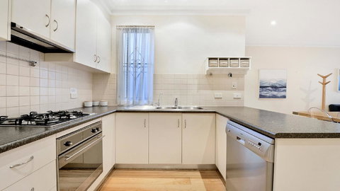 GOUGER 265 - Accommodation Noosa 15