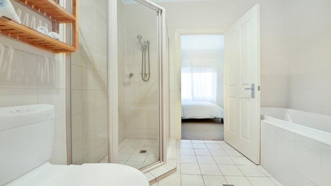 GOUGER 265 - Accommodation Noosa 11