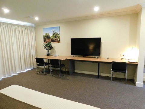 Alexander Cameron Suites - Accommodation Noosa 13