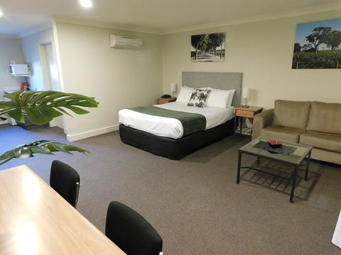 Alexander Cameron Suites - Accommodation Noosa 8