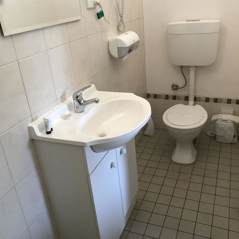 Travelway Motel - Accommodation Noosa 1