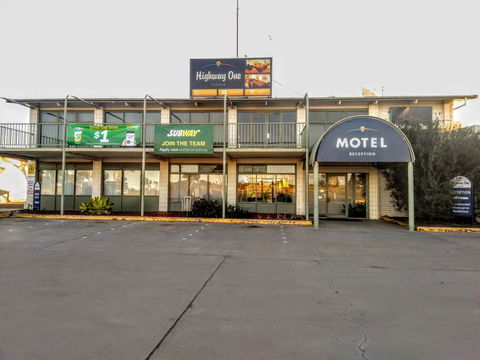 Highway One Motel - Accommodation Noosa 14