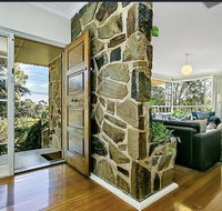 Stunning house with beautiful entertainment area - Accommodation Noosa