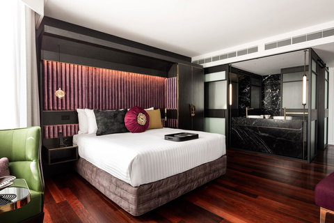 QT Perth - Accommodation Noosa 24