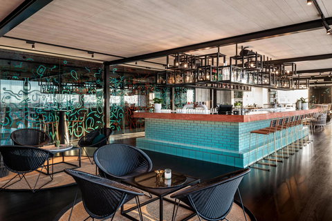 QT Perth - Accommodation Noosa 18
