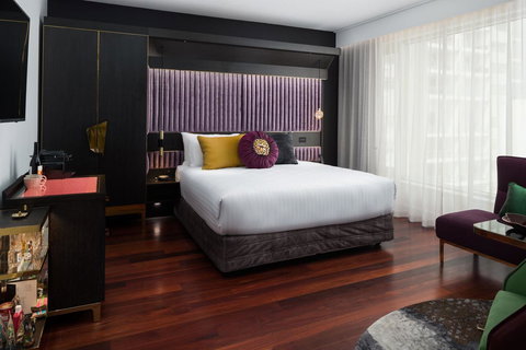QT Perth - Accommodation Noosa 23