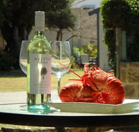 Lazy Lobster Holiday Units  Chalets - Accommodation Noosa