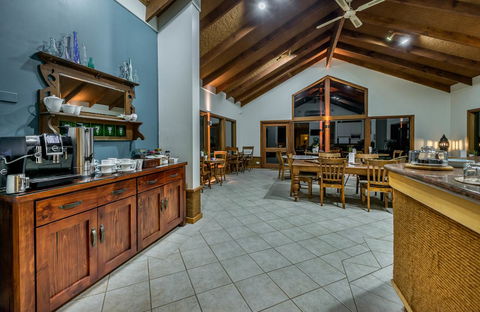 Chimes Spa Retreat - Accommodation Noosa 5