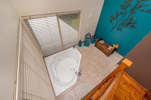 Chimes Spa Retreat - Accommodation Noosa 11