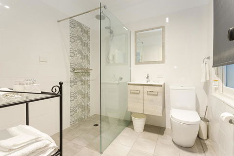 Blue Door Apartments - Accommodation Noosa 1