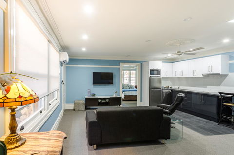 Blue Door Apartments - Accommodation Noosa 14